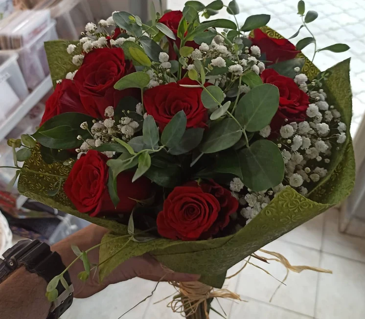 Классический букет из красных роз